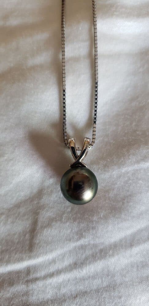 Tahitian Black Pearl Pendant